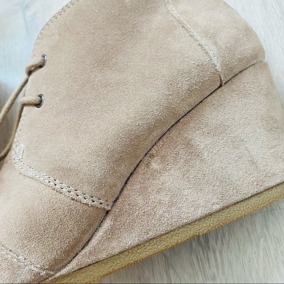 Toms Suede Desert Wedge Lace Up Booties Tan Sz 8 - Picture 6 of 11